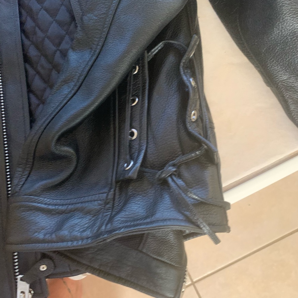 Black leather motorcycle jacket, MENS 3xl WILSONS leather. Lowest price now